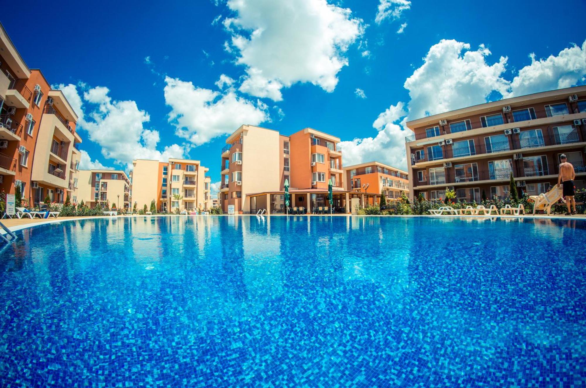 Waterpark Fort Apartments Sunny Beach Exterior photo