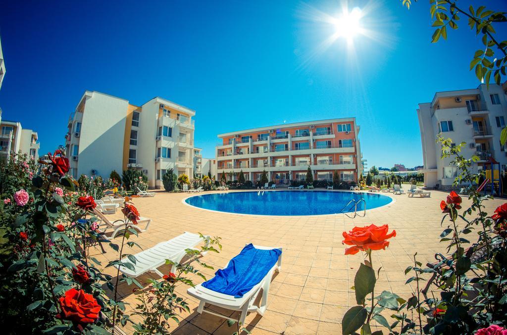 Waterpark Fort Apartments Sunny Beach Exterior photo